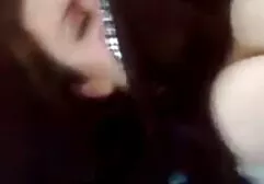 Chica, Chica en bragas, se esconde en el parque detrás porno latino xxx gratis de los arbustos