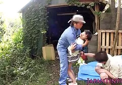 Desfila porno mateur latino la felicidad de sus alumnos con un entrenador de tenis