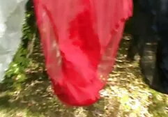El marido mayor ve a su esposa follada por un joven. porno latino en espanol