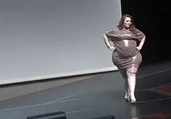 Muy similar al porno del presidente con un sudamericanas follando pene.
