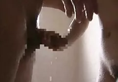 La pareja pormo amateur latino no es tímida en la playa antes de una audiencia secreta.