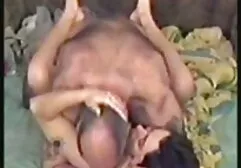 Los chicos insertaron el pene en la vagina el mejor porno latino de una mujer joven.