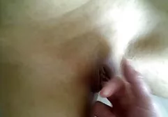 Trío penetra en el culo y un montón de semen videos de sexo latino en la puta del pueblo.